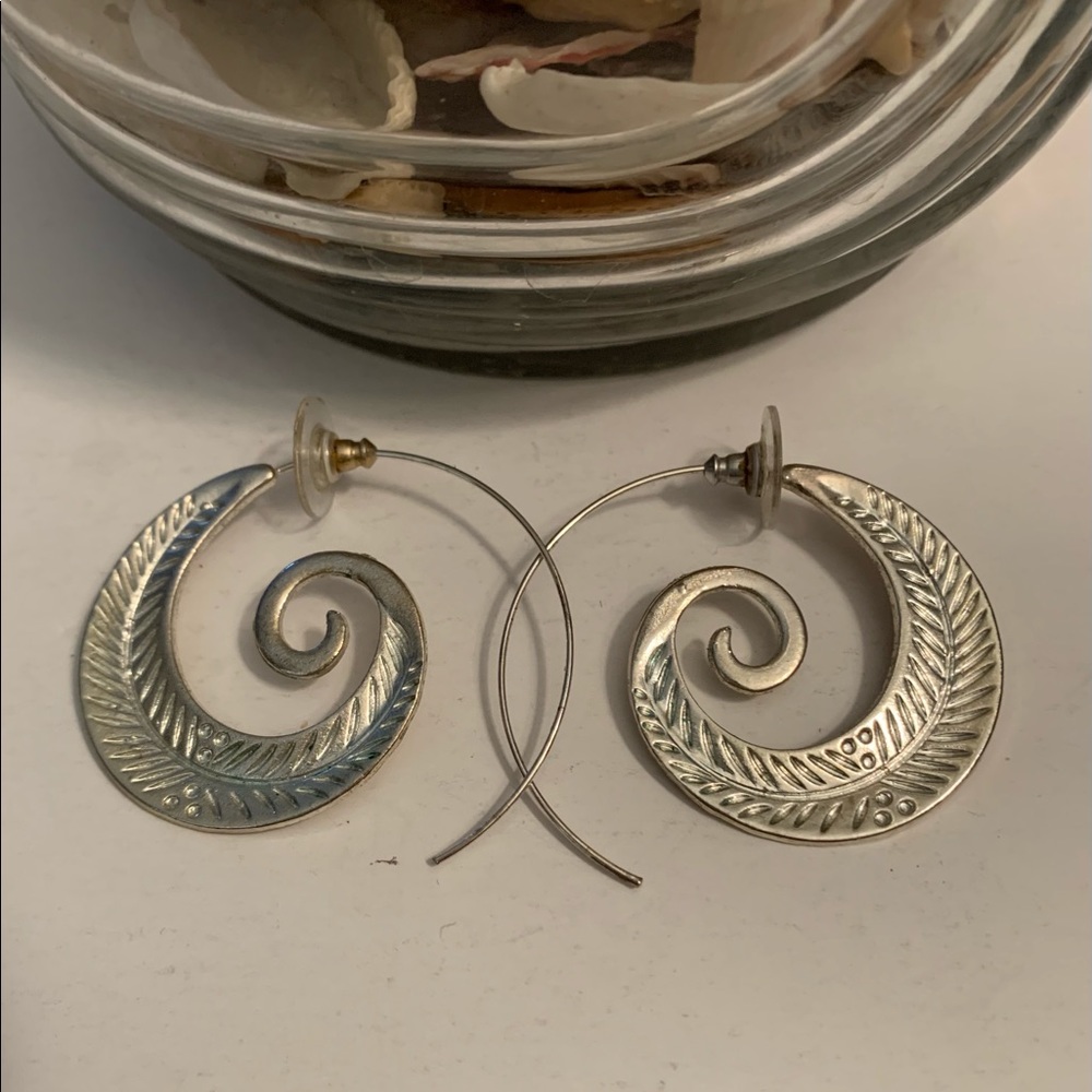 NEW Silver Tone Women’s Circles Round Spiral Tribal Hoop Leaf Earrings